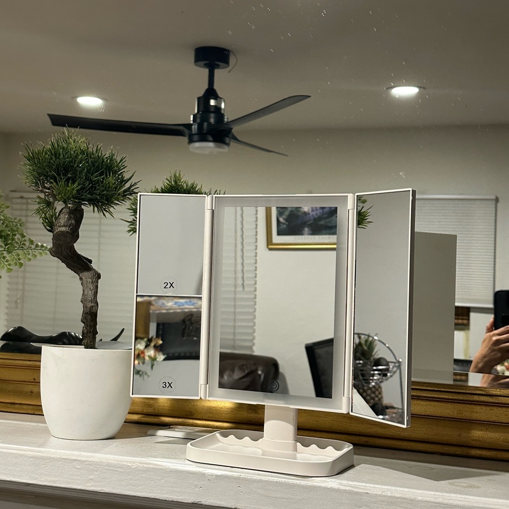 Makeup Tri-Fold Led Vanity Mirror 3 Color Lighting View 2